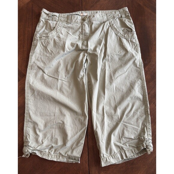 Izod size 16 women’s green khaki capri cropped pants casual pockets - Picture 1 of 9